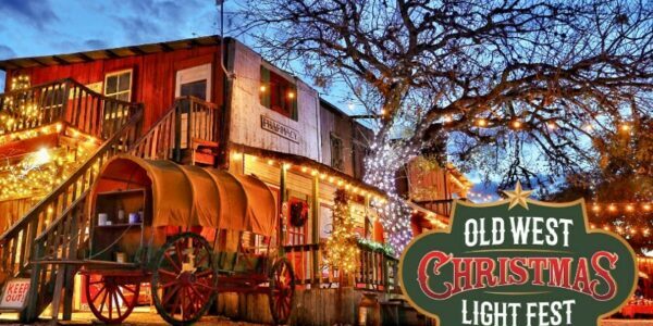 yS1QXG6IzkmANGFhILzRIg.large_-600x429-panorama Christmas Lights in the Hill Country yS1QXG6IzkmANGFhILzRIg.large_-600x429-panorama