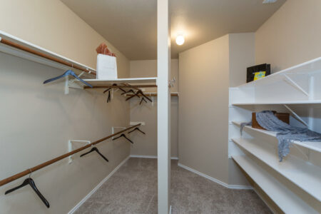 Photo of Decluttter the Master Closet