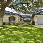 Lincoln Park Home Ready for Personal Touch