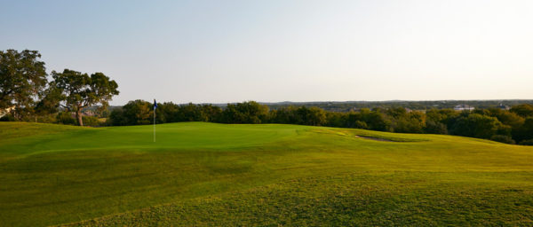 Fair-Oaks-Golf-and-Country-Club-FairOaksRanch-TX-Front-hole-8-960x410_rotatingGalleryFront-600x256  