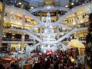 image_4_-_tallest_swarovski_christmas_tree_in_asia-300x225  