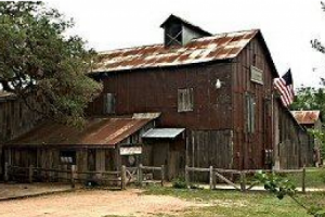 Sister-Creek-Vineyards-300x200  