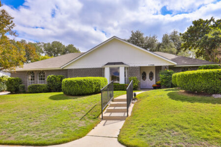 whisperbluff-1-450x0-c-default  