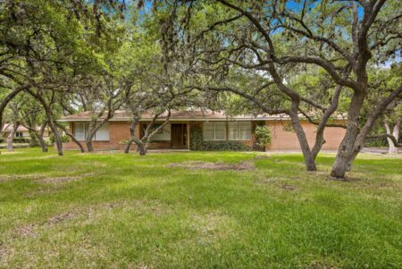 wagontrail-1-450x0-c-default  