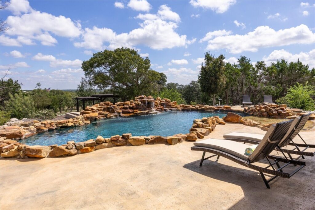 064-riocordillera_164-1024x683 Living in the Texas Hill Country: A Fresh Start for the New Year Boehm Team Featured Properties 064-riocordillera_164-1024x683